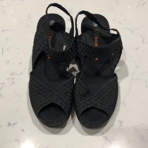 Bernie Meg Black Sandals, Size 9